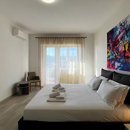 Giano Host - Vespucci * Genova