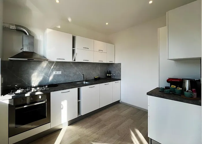 Giano Host - Vespucci Appartement *