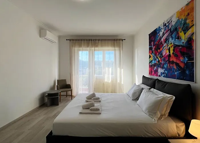 Giano Host - Vespucci * Gênes